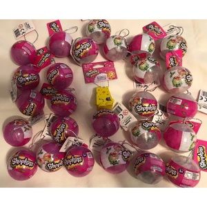 Lot of 26 shopkins ornaments baubles new LOOK
